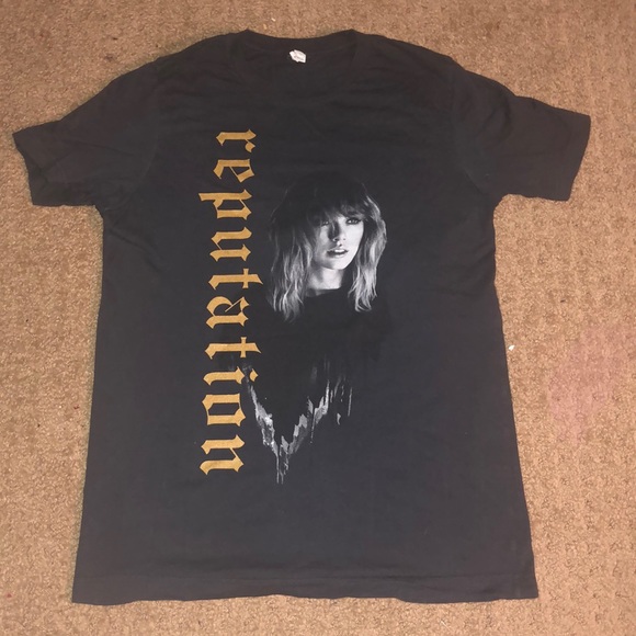 Tops - Limited Taylor Swift t-shirt